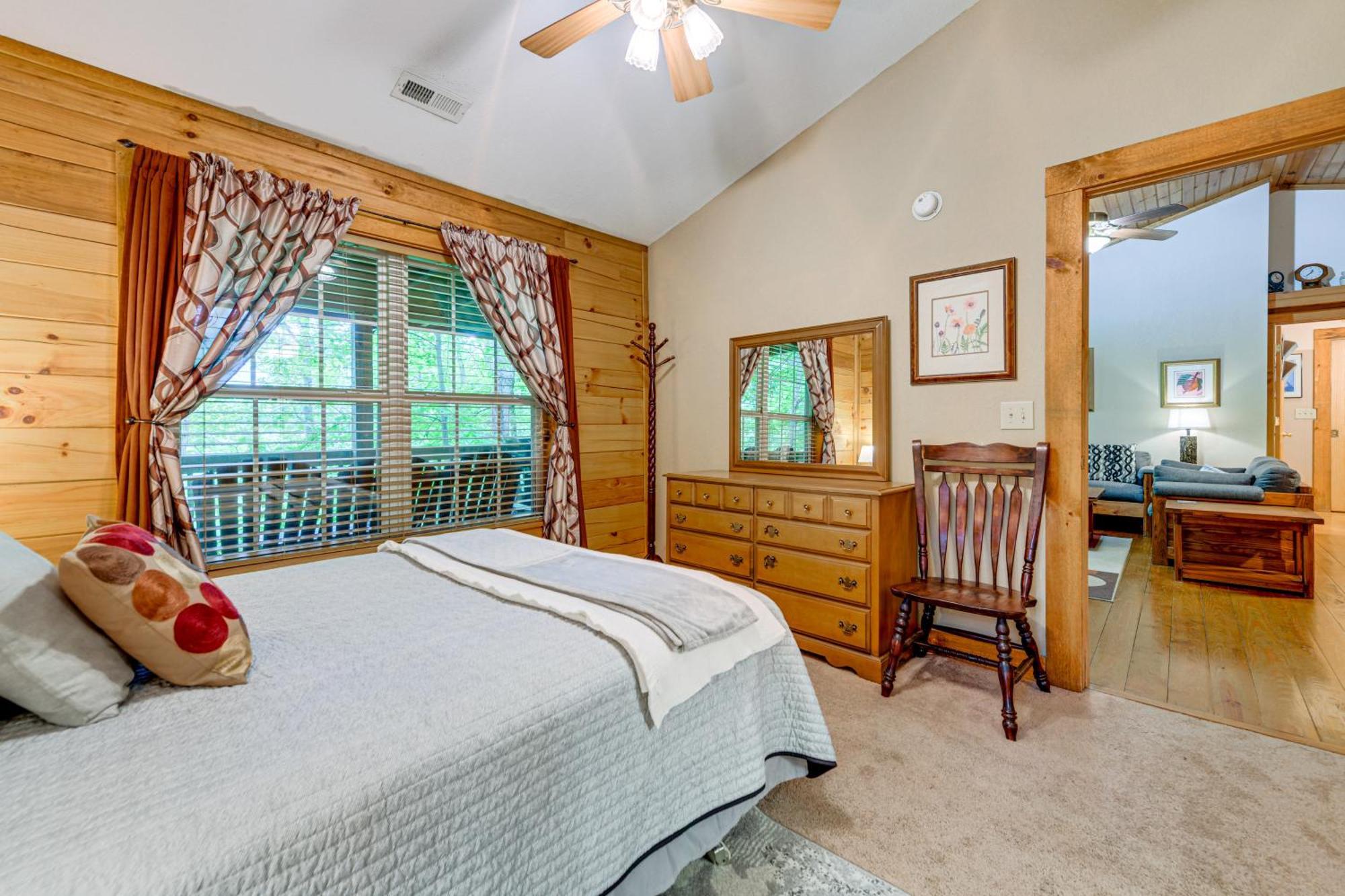 Serene Maggie Valley Retreat With Deck And Hot Tub! 외부 사진
