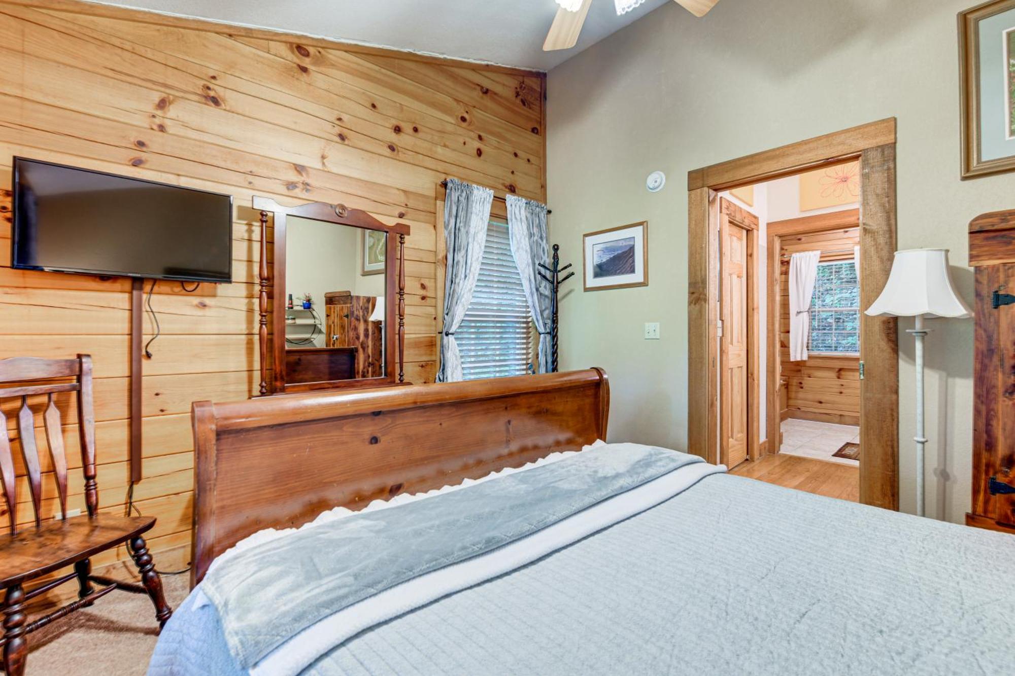 Serene Maggie Valley Retreat With Deck And Hot Tub! 외부 사진