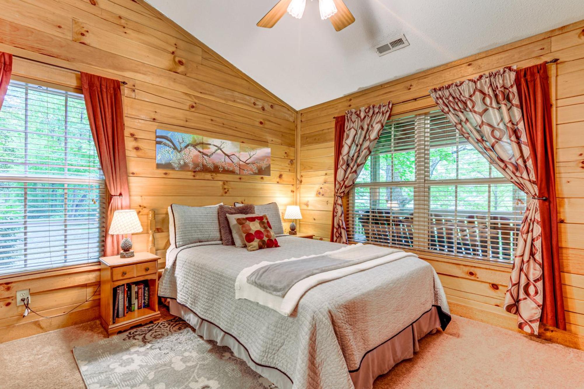 Serene Maggie Valley Retreat With Deck And Hot Tub! 외부 사진
